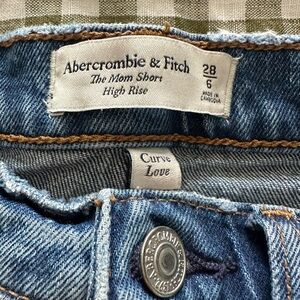 Abercrombie & Fitch High Rise Mom Shorts curve love